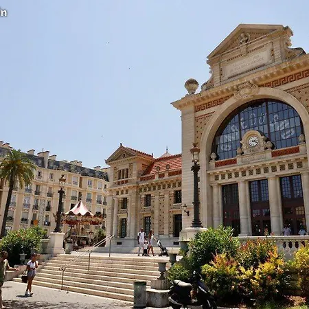 Apartment Location Ete , 3 Pieces, Quartier Cessole-liberation, 2 A 4 Personnes, 50 M2 *